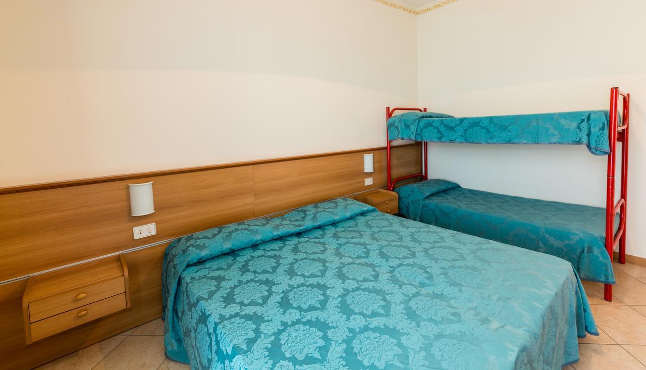 Residence California Lido di Jesolo Eksteriør billede